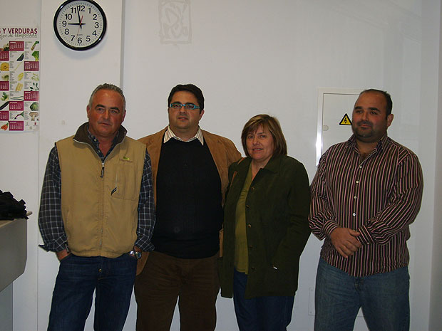ESPERANZA MARTINEZ MESEGUER ES LA PRIMERA MUJER QUE SALE ELEGIDA POR LOS VECINOS COMO ALCALDESA PEDÁNEA DE LA COSTERA (2008), Foto 1