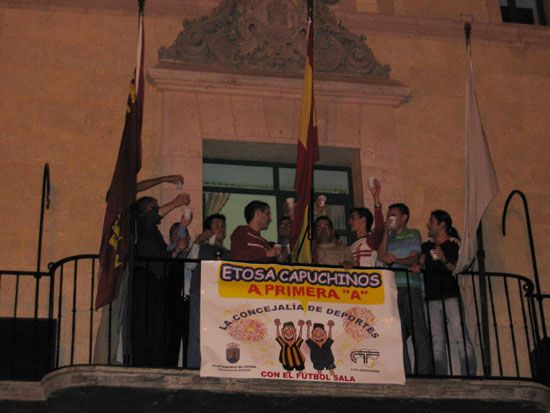 ALCALDE Y CONCEJAL DE DEPORTES REALIZAN RECEPCIÓN OFICIAL PLANTILLA Y DIRECTIVA CAPUCHINOS FÚTBOL SALSA POR ASCENSO A PRIMERA DIVISIÓN A , Foto 5