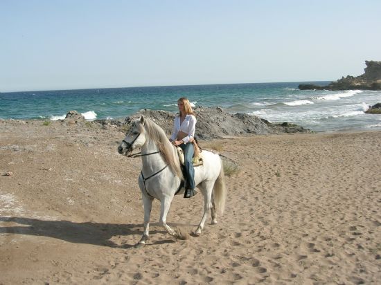 LA PLAYA MAZARRONERA DE PERCHELES PROTAGONISTA DE UNA GRABACIÓN DE TVE , Foto 5