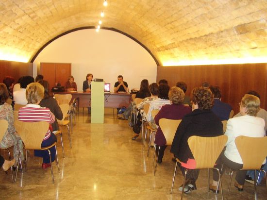 LAS CONCEJALÍAS Y ASOCIACIONES DE TOTANA PARTICIPAN III ENCUENTRO DE SENSIBILIZACIÓN SOBRE IGUALDAD DE OPORTUNIDADES EN CIEZA EN EL MARCO DEL MAGAP-EMPLEO, Foto 1
