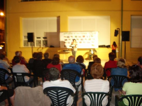 EL BARRIO DEL CUARTEL SE VUELCA CON IU + LOS VERDES EN EL MITIN MÁS ANIMADO Y NUMEROSO DE LA CAMPAÑA ELECTORAL, Foto 4