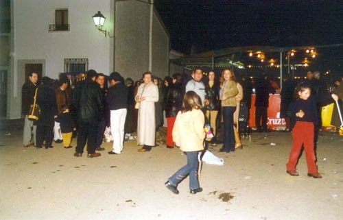 CONCEJALÍA DE FESTEJOS ABRE PLAZO HASTA 7 JULIO PARA PRESENTACIÓN SOLICITUDES INSTALAR BARRAS FIESTAS PATRONALES SANTIAGO´2004 , Foto 1