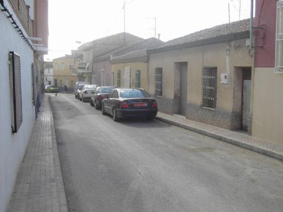 EL AYUNTAMIENTO ADJUDICA LAS OBRAS DE REGENERACIÓN DE LAS ACERAS EN LA CALLE HONDALES Y EL ADOQUINADO Y MEJORA DE LOS SERVICIOS EN LA CALLE PIZARRO, Foto 1