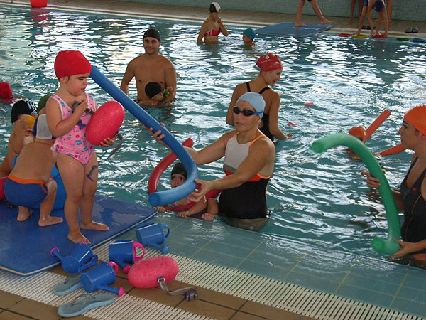 SE PONEN EN MARCHA LAS ACTIVIDADES ACUÁTICAS EN LA PISCINA CUBIERTA MUNICIPAL, CON UN TOTAL DE 1302 INSCRIPCIONES EN EL PRIMER TRIMESTRE, Foto 5