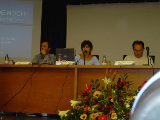 CONCEJALÍA DE JUVENTUD PARTICIPA JORNADAS REGIONALES DE OCIO ALTERNATIVO PRESENTANDO PROGRAMA TOTANA DE NOCHE , Foto 1