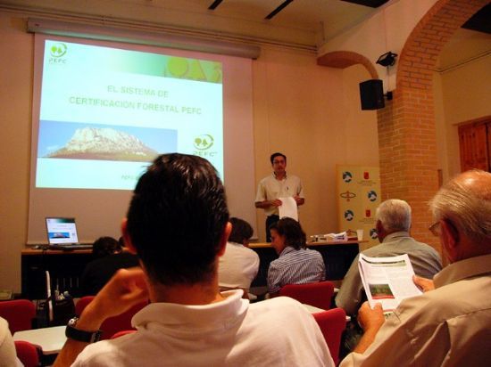 TÉCNICOS MUNICIPALES PARTICIPAN CURSO DE FORMACIÓN SOBRE GESTIÓN FORESTAL SOSTENIBLE, QUE SE CELEBRÓ EN CENTRO INTERPRETACIÓN SIERRA ESPUÑA , Foto 1