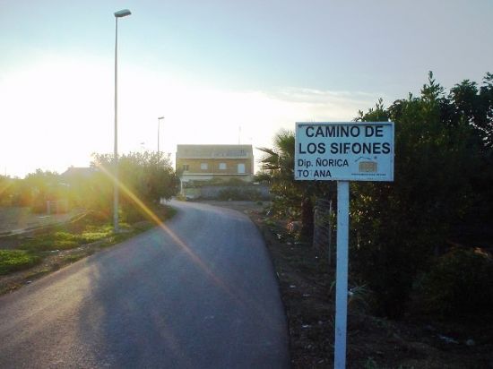 LOS CONCEJALES DE IU LLEVAN AL PLENO PROBLEMAS DE TRÁFICO EN LAS PEDANÍAS Y LA SITUACIÓN DE UNA RAMPA EN EL PASEO DE OLLERÍAS, Foto 2