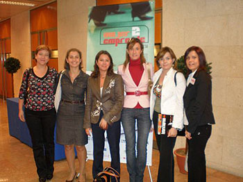 LA CONCEJAL DE MUJER Y TÉCNICAS MUNICIPALES ASISTEN AL II CONGRESO NACIONAL MUJER EMPRENDE MURCIA´2006, Foto 1