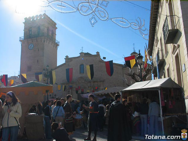 ESTE FIN DE SEMANA ARRANCAN LAS ACTIVIDADES DE LAS FIESTAS DE LA SANTA CON EL CONCIERTO DE “MELENDI” EN LA CARPA MUNICIPAL Y EL MERCADO MEDIEVAL, Foto 1