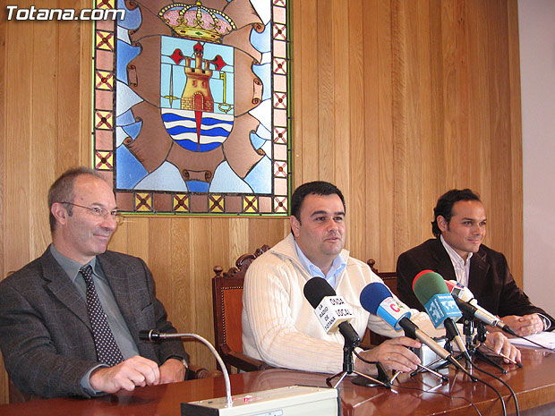 EL CONCEJAL DE TRÁFICO Y SEGURIDAD CIUDADANA PRESENTA EL PLAN DE ORDENACIÓN Y MOVILIDAD DEL TRÁFICO EN TOTANA, Foto 1