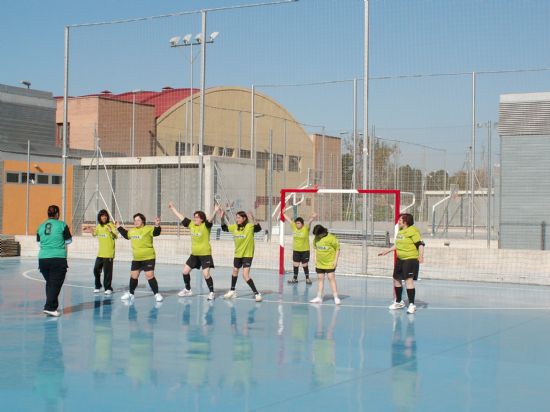 UN TOTAL DE 20 ALUMNOS DEL CENTRO OCUPACIONAL “JOSÉ MOYA” PARTICIPAN EN EL CAMPEONATO REGIONAL DE BALONMANO CELEBRADO EN MURCIA (2008), Foto 3