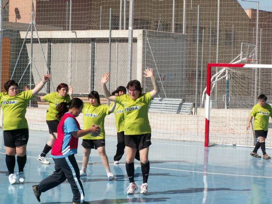 UN TOTAL DE 20 ALUMNOS DEL CENTRO OCUPACIONAL “JOSÉ MOYA” PARTICIPAN EN EL CAMPEONATO REGIONAL DE BALONMANO CELEBRADO EN MURCIA (2008), Foto 6