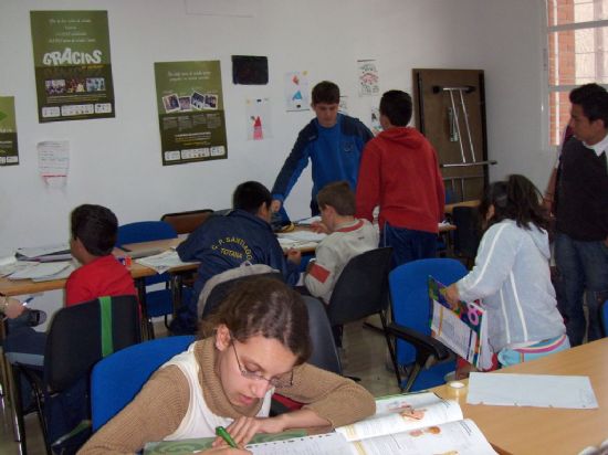 EL PROYECTO DE “PROMOCIÓN EDUCATIVA” CONSOLIDA SU ACTUACIÓN EN EL SEGUNDO TRIMESTRE DEL CURSO ESCOLAR BENEFICIANDO SEMANALMENTE A MÁS DE 120 NIÑOS Y JÓVENES DE LA LOCALIDAD, Foto 2