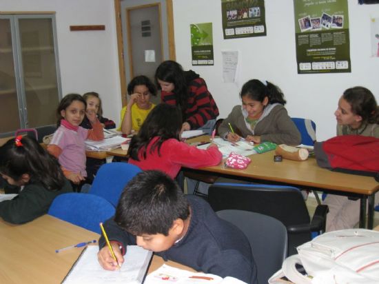 EL PROYECTO DE “PROMOCIÓN EDUCATIVA” CONSOLIDA SU ACTUACIÓN EN EL SEGUNDO TRIMESTRE DEL CURSO ESCOLAR BENEFICIANDO SEMANALMENTE A MÁS DE 120 NIÑOS Y JÓVENES DE LA LOCALIDAD, Foto 4