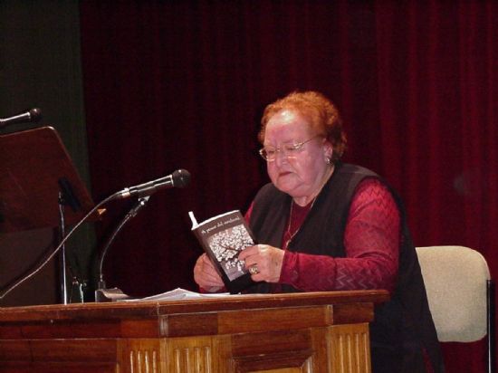 La Concejal de Cultura hace público el fallo del certamen literario La Cárcel en el recital de poesía de Caja de Semillas, Foto 2