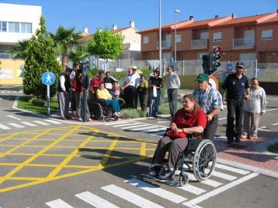 ALUMNOS DEL CENTRO JOSÉ MOYÁ TRILLA PERFECCIONAN SU FORMACIÓN EN SEGURIDAD VIAL EN LAS III JORNADAS DE EDUCACIÓN VIAL PARA PERSONAS CON DISCAPACIDAD, Foto 2