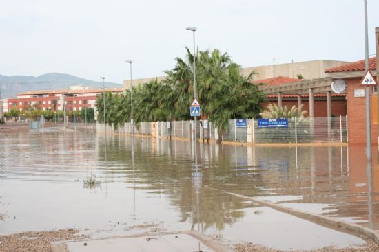 ACOMETERÁN LAS OBRAS DE CONSTRUCCION DE COLECTORES DE PLUVIALES Y SANEAMIENTO EN EL BARRIO DE TIROL-CAMILLERI DE TOTANA CON EL FIN DE SOLCUIONAR EL PROBLEMA DE AGUAS Y ALCANTARILLADO, Foto 1
