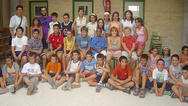 MÁS 170 NIÑOS PARTICIPAN EN LAS ESCUELAS DE VERANO, EN LOS COLEGIOS TIERNO GALVÁN, SANTIAGO Y REINA SOFÍA, Foto 1