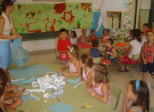 MÁS 170 NIÑOS PARTICIPAN EN LAS ESCUELAS DE VERANO, EN LOS COLEGIOS TIERNO GALVÁN, SANTIAGO Y REINA SOFÍA, Foto 4