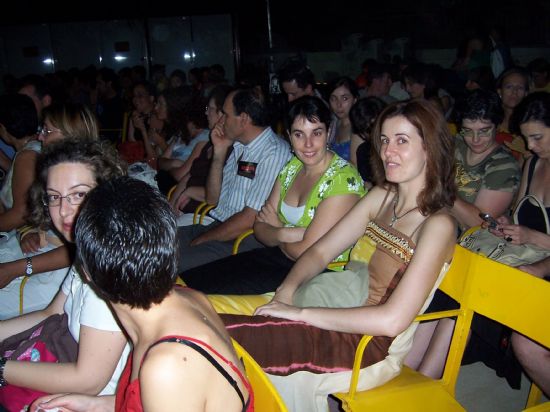 CALUROSA ACOGIDA DEL PÚBLICO ASISTENTE A LA PUESTA EN ESCENA DE “PA-GAG-NINI”, UNA OBRA DE LA RECONOCIDA COMPAÑÍA DE TEATRO “YLLANA”, Foto 2