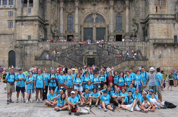 MEDIO CENTENAR DE PERSONAS, ENTRE LOS QUE SE ENCONTRABAN JÓVENES TOTANEROS, EN LA RUTA DEL CAMINO DE SANTIAGO ORGANIZADA POR EL AYUNTAMIENTO DE MAZARRÓN, Foto 1