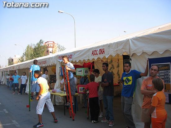EXITOSA CELEBRACIÓN DE LA ALDEA DE LAS ASOCIACIONES QUE CONGREGÓ A CENTENARES DE ASISTENTES EN EL LATERAL DEL PARQUE MUNICIPAL , Foto 1