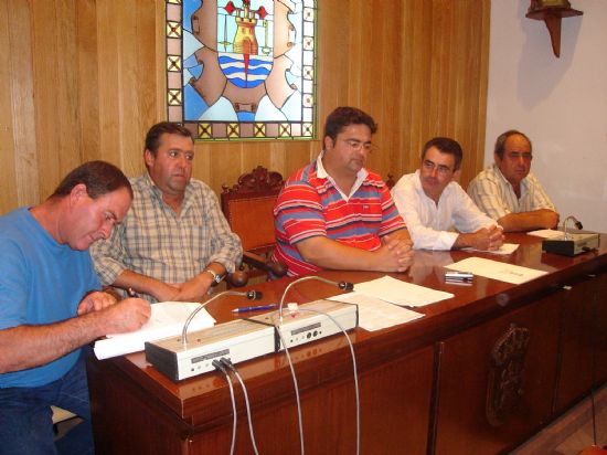 EL CONCEJAL DE URBANISMO ALCANZA UN ACUERDO CON LAS ORGANIZACIONES GANADERAS Y ASOCIACIONES DE DEFENSA SANITARIA DEL MUNICIPIO SOBRE EL DOCUMENTO DEL PGMO, Foto 1