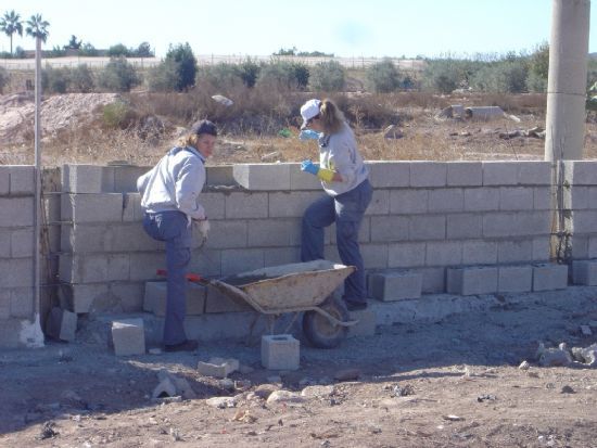ALUMNOS DEL TALLER DE EMPLEO ALMACÉN MUNICIPAL COMIENZAN LAS OBRAS PARA CONSTRUIR ESTA INFRAESTRUCTURA EN EL PARAJE DE MARÍA JESÚS, Foto 1