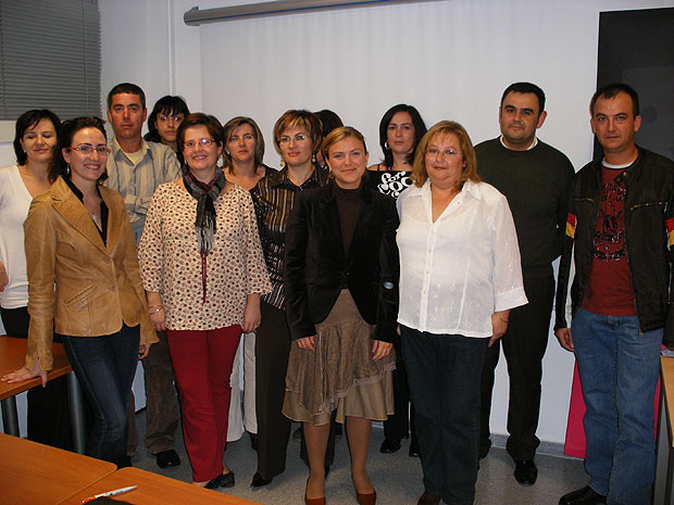 SE ENTREGAN LOS DIPLOMAS DE LOS CURSOS DE HABILIDADES SOCIALES Y TÉCNICAS DE COMUNICACIÓN, TELEFORMACIÓN Y OFFICE II, Foto 1