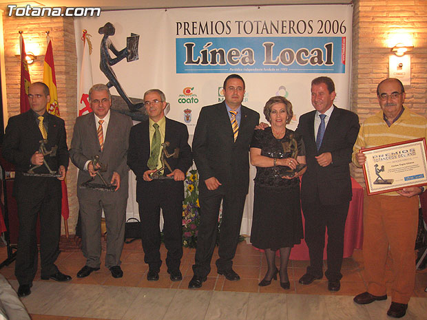 SE ENTREGAN LOS PREMIOS “TOTANEROS DEL AÑO 2006”, QUE CONVOCA EL PERIÓDICO “LÍNEA LOCAL”, Foto 1