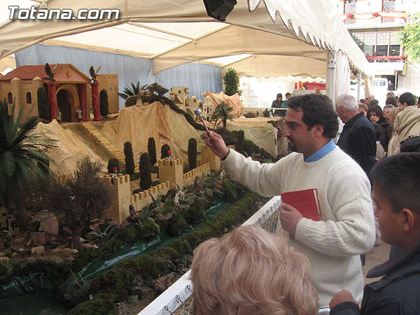 SE INAUGURA EL BELÉN MUNICIPAL EN LA PLAZA BALSA VIEJA QUE PERMANECERÁ ABIERTO HASTA EL DÍA 7 DE ENERO, Foto 1