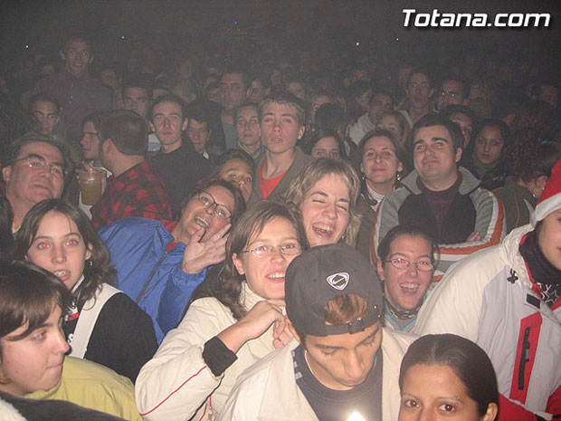 MÁS DE 2.000 PERSONAS ASISTEN AL CONCIERTO DE “LA OREJA DE VAN GOGH”, EL MÁS MULTITUDINARIO DE ESTAS FIESTAS DE SANTA EULALIA 2006, Foto 1