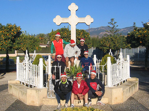 DESDE EL CLUB DE ATLETISMO DE TOTANA QUIEREN DESEAR A TODOS LOS VECINOS DE TOTANA UNAS FELICES FIESTAS Y PRÓSPERO 2007, Foto 1