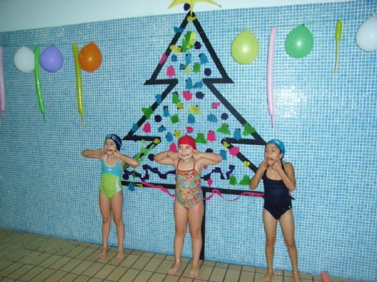 LOS CURSOS DE NATACIÓN DEL PRIMER TRIMESTRE SE CLAUSURAN CON LA PARTICIPACIÓN DE 400 ALUMNOS Y LA ORGANZIACIÓN DE UNA FIESTA DE NAVIDAD QUE CONTÓ CON LA VISITA DE PAPA NOËL, Foto 5