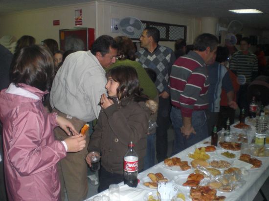 UN TOTAL DE 160 FAMILIAS DE LA ASOCIACIÓN DE PADRES Y MADRES DEL COLEGIO COMARCAL-DEITANIA CELEBRAN UNA CONVIVENCIA EN EL CENTRO MUNICIPAL DE PERSONAS MAYORES (2007), Foto 7