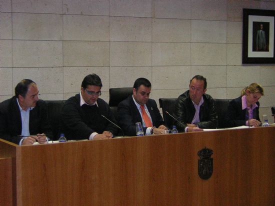 EL PLENO ACORDÓ POR UNANIMIDAD DENOMINAR UNA CALLE DE LA LOCALIDAD CON EL NOMBRE DE “VÍCTIMAS DEL TERRORISMO” Y APOYAR A LOS FAMILIARES DE PERSONAS QUE PADECEN ENFERMEDADES RARAS, ENTRE OTRAS QUINCE CUESTIONES (2008), Foto 1