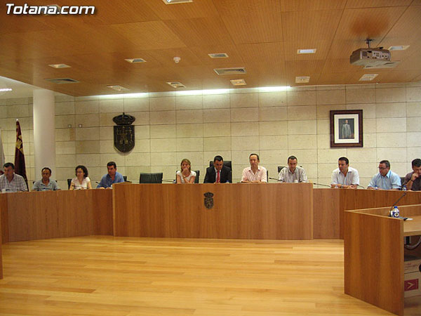 AUTORIDADES MUNICIPALES CONSENSÚAN CON EL COMITÉ DE EMPRESA Y LA JUNTA DE PERSONAL DEL AYUNTAMIENTO UN TOTAL DE 8 PROPUESTAS DE MEJORA DE LAS CONDICIONES LABORALES, Foto 1
