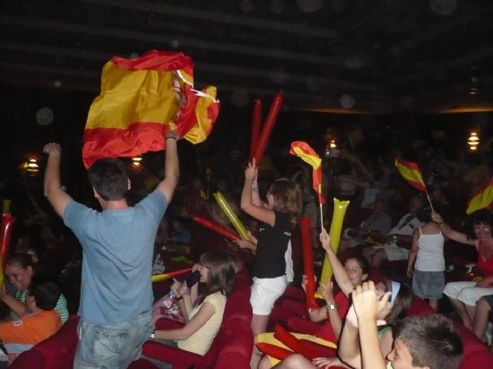SE TRANSMITIRÁ LA FINAL DE LA EUROCOPA ENTRE ESPAÑA Y ALEMANIA A TRAVÉS DE UNA PANTALLA GIGANTE EN EL CINE VELASCO, Foto 2