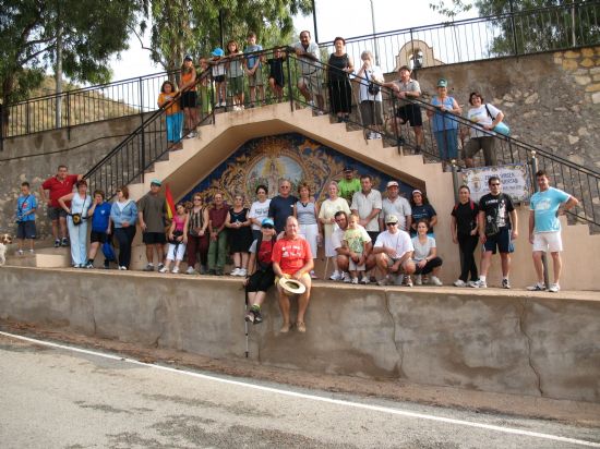 LOS VECINOS DEL RINCÓN DE YÉCHAR RECORREN DIVERSOS PARAJES DEL MUNICIPIO EN SU “II JORNADA DE SENDERISMO”, Foto 2