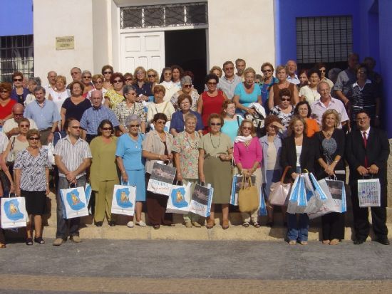 MÁS DE UN CENTENAR DE PERSONAS VECINOS DE MURCIA CELEBRAN EL DÍA MUNDIAL DE TURISMO CON UNA VISITA A TOTANA COINCIDIENDO CON EL AÑO JUBILAR EULALIENSE , Foto 1