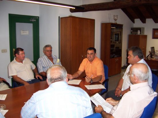 LAS ORGANIZACIONES Y ASOCIACIONES DE GANADEROS FIRMARÁN UN CONVENIO DE COLABORACIÓN CON EL AYUNTAMIENTO DE TOTANA PARA LA REGULARIZACIÓN Y ADECUACIÓN AMBIENTAL DE LAS EXPLOTACIONES DE ESTE SECTOR (2007), Foto 1