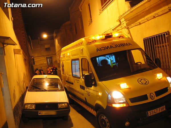 LA NUEVA AMBULANCIA DEL SERVICIO DE URGENCIAS DE ATENCIÓN PRIMARIA REALIZA SU PRIMER SERVICIO EN UN DOMICILIO DE LA ZONA DE SAN ROQUE, Foto 1