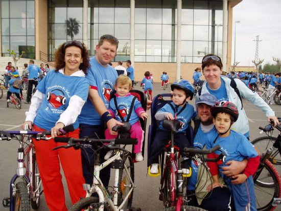 MÁS DE UN MILLAR DE PERSONAS PARTICIPAN EN LA MARCHA DEL DÍA DE LA BICICLETA DE TOTANA SUPERANDO LA PARTICIPACIÓN DE SU HISTORIA, Foto 5