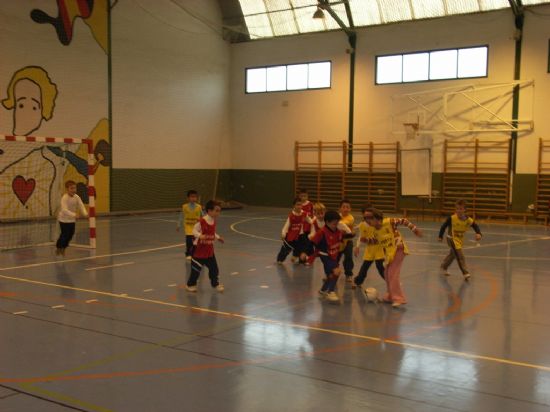 LA III JORNADA DE JUEGOS ESCOLARES DEL PROGRAMA “DEPORTE ESCOLAR” ACOGE LA PARTICIPACIÓN DE LOS ALUMNOS DE PRIMARIA DE LOS CENTROS EDUCATIVOS DE LA LOCALIDAD, Foto 2