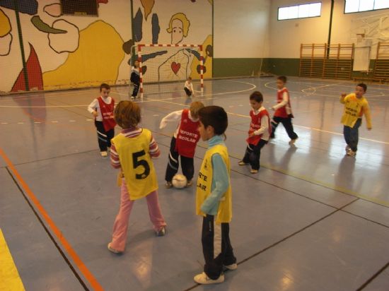 LA III JORNADA DE JUEGOS ESCOLARES DEL PROGRAMA “DEPORTE ESCOLAR” ACOGE LA PARTICIPACIÓN DE LOS ALUMNOS DE PRIMARIA DE LOS CENTROS EDUCATIVOS DE LA LOCALIDAD, Foto 3