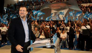 MÁS DE 150 TOTANEROS ASISTEN AL ACTO PREELECTORAL DE UN OPTIMISTA RAJOY, QUE ANUNCIA LA CREACIÓN DEL PACTO NACIONAL DEL AGUA, UN TREN DE ALTA VELOCIDAD “DECENTE” Y MENOS IMPUESTOS PARA LAS MUJERES TRABAJADORAS, Foto 2