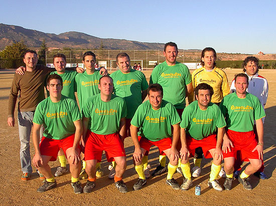 LOS EQUIPOS “LA CURVA Y FRICAN”, “ECAMISETAS” Y “VIDALIA” SE PERFILAN COMO LOS PRINCIPALES ASPIRANTES AL TROFEO JUEGO LIMPIO DE FÚTBOL AFICIONADO TRAS LA ÚLTIMA JORNADA DEL AÑO, Foto 1