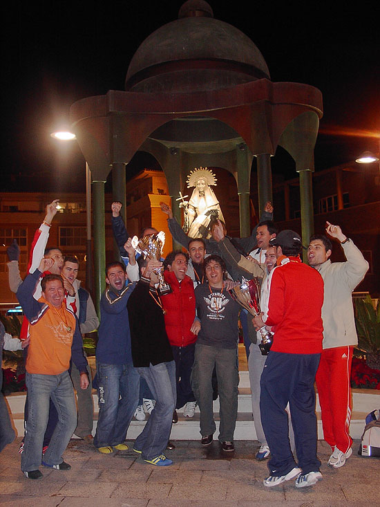 EL EQUIPO TOTANERO “ESPARZA Y MARTÍNEZ” SE PROCLAMA CAMPEÓN DE LA COPA INTERCOMARCAL DE FÚTBOL AFICIONADO 2006, DANDO EJEMPLO DE UNA EXCELENTE DEPORTIVIDAD, Foto 3