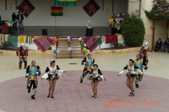 EL AUDITORIO DEL PARQUE MUNICIPAL “MARCOS ORTIZ” ACOGE EL PRIMER FESTIVAL FOLKLÓRICO CULTURAL BOLIVIANO EN TOTANA (2007), Foto 3