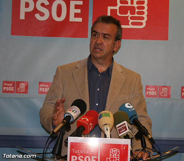 EL PSOE DE TOTANA PIDE A VALCÁRCEL QUE EXPLIQUE LA SITUACIÓN DE JOSÉ MARTINEZ ANDREO EN EL PP, Foto 1